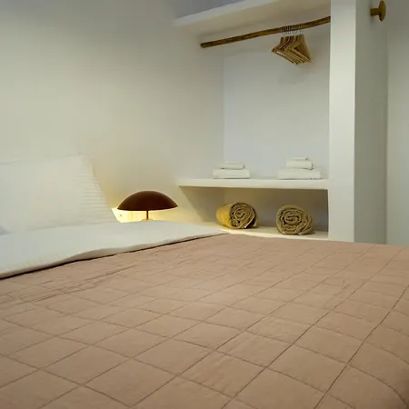 The Nine Graces- Chloe, Charming Naxos With Pool & Garden Apartman