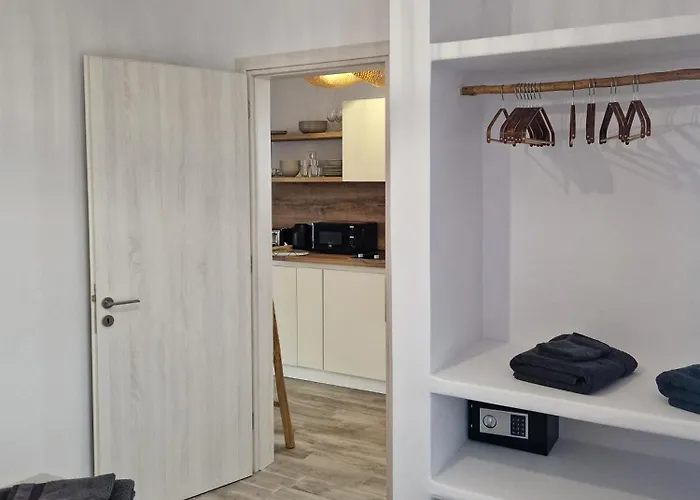 アパート The Nine Graces- Chloe, Charming Naxos Home With Pool & Garden Kastrákion