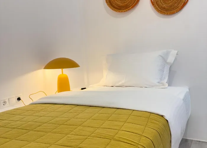 The Nine Graces- Chloe, Charming Naxos Home With Pool & Garden *