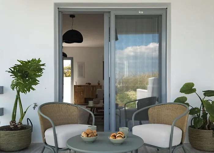 The Nine Graces- Chloe, Charming Naxos With Pool & Garden Apartment Kastrákion